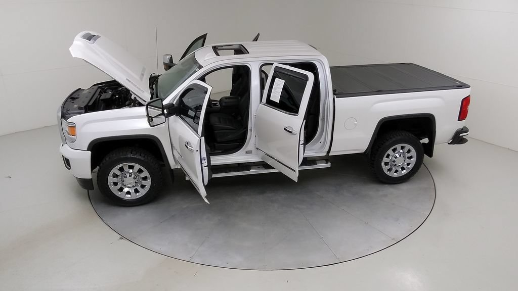 Used 2019 GMC Sierra 2500 Denali w/ Suspension Package, Off-Road AWD/4WD image 57