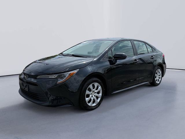 Used 2024 Toyota Corolla LE FWD image 1