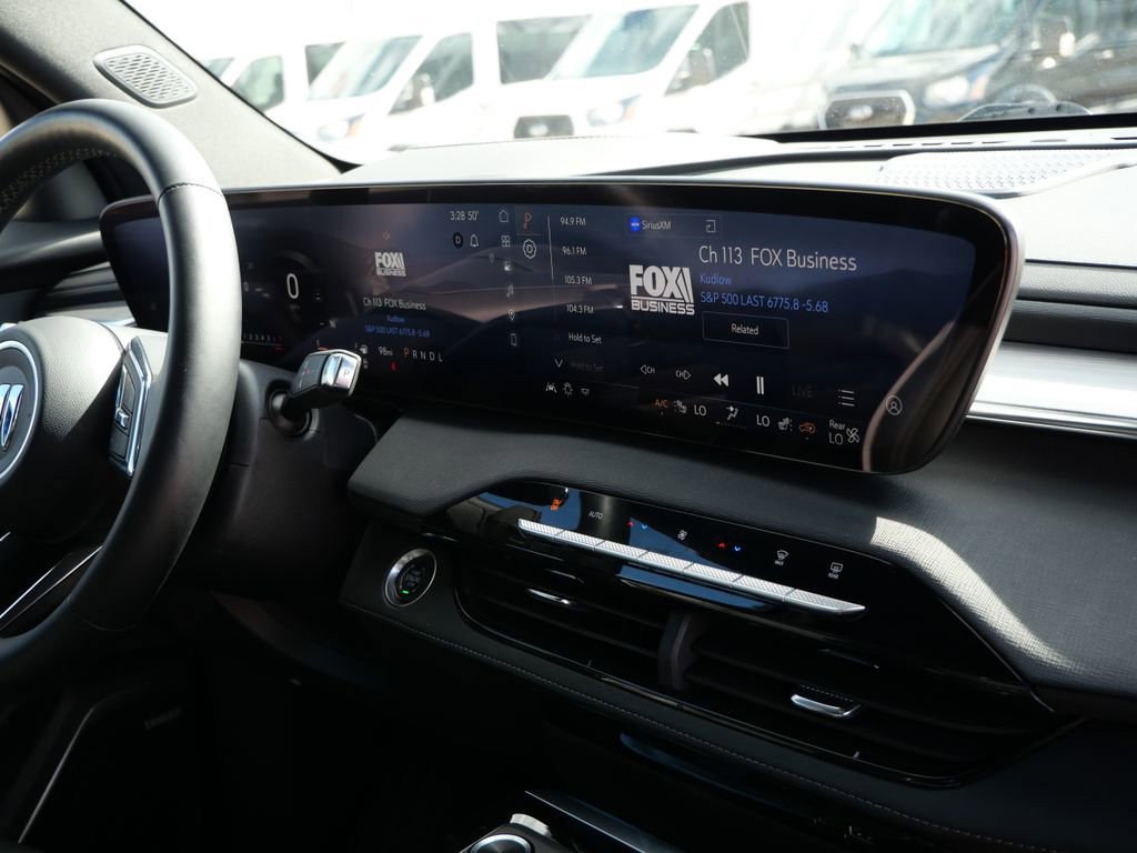 Used 2025 Buick Enclave Preferred image 18