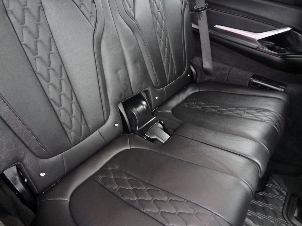 Used 2024 BMW X7 M60i w/ Executive Package image 19