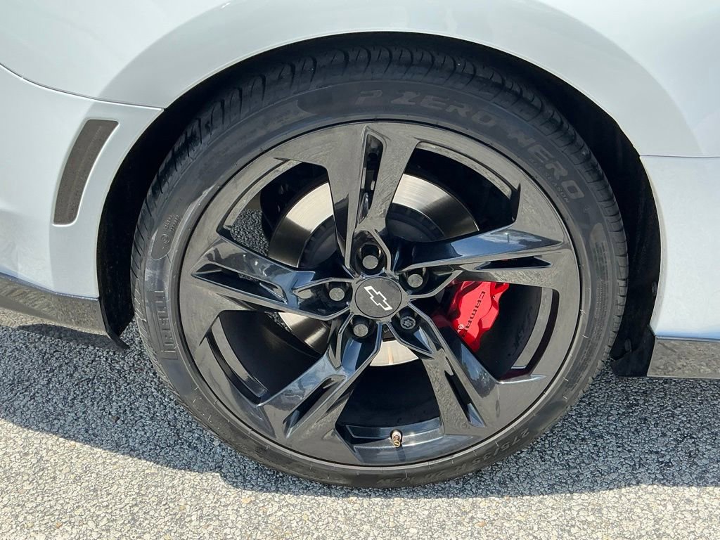 Used 2022 Chevrolet Camaro SS RWD image 16