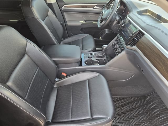 Used 2023 Volkswagen Atlas SE w/ Black Wheel Package AWD/4WD image 13