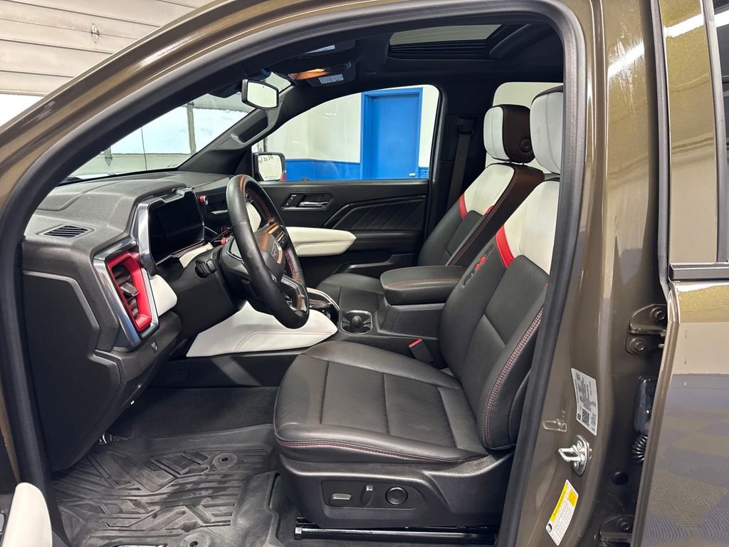 Used 2024 GMC Canyon AT4X AWD/4WD image 11