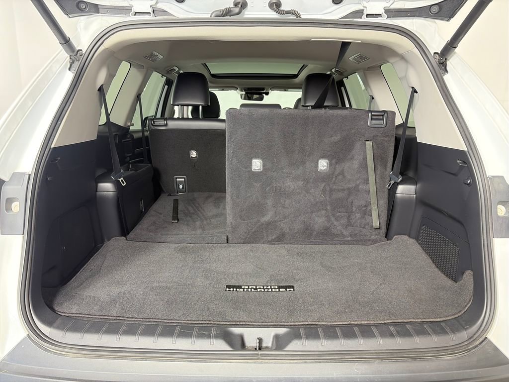 Used 2024 Toyota Grand Highlander AWD image 25