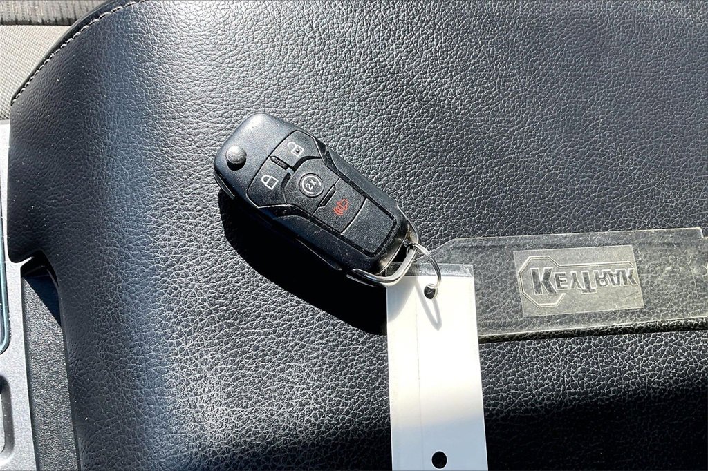 Certified 2019 Ford F150 XLT w/ Equipment Group 302A Luxury image 36