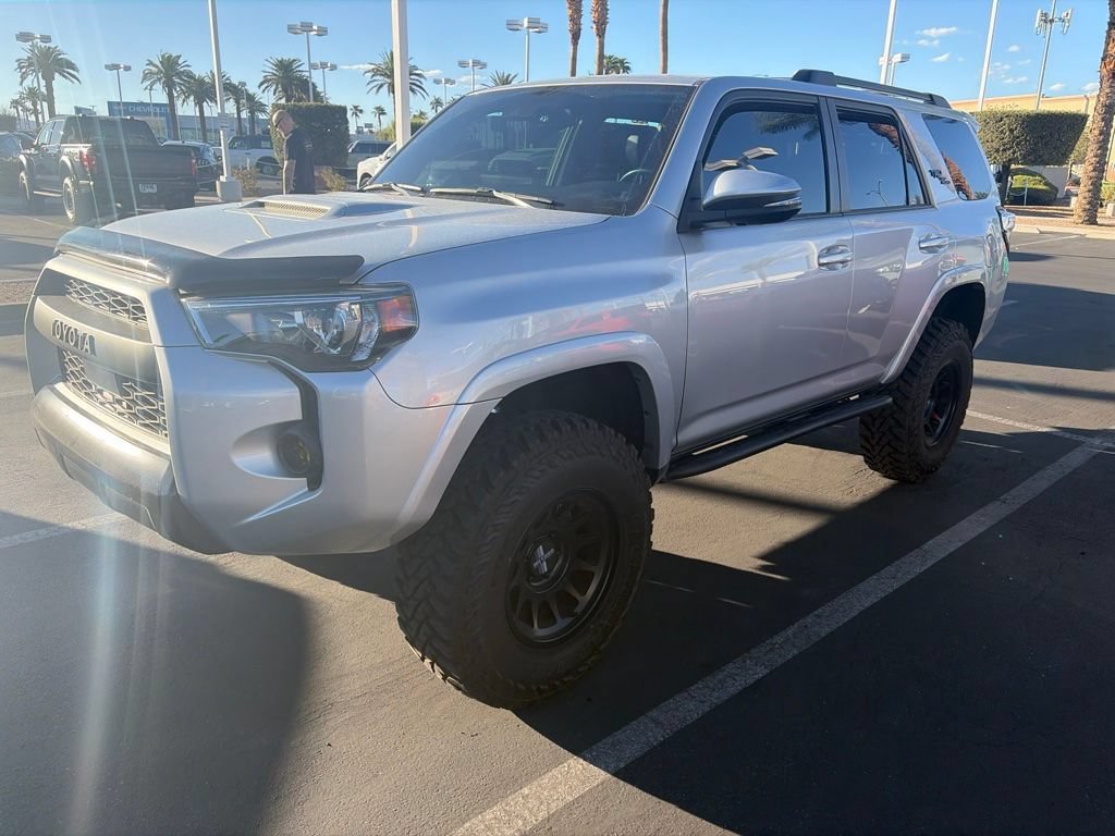 Used 2024 Toyota 4Runner TRD Off-Road Premium AWD/4WD image 2