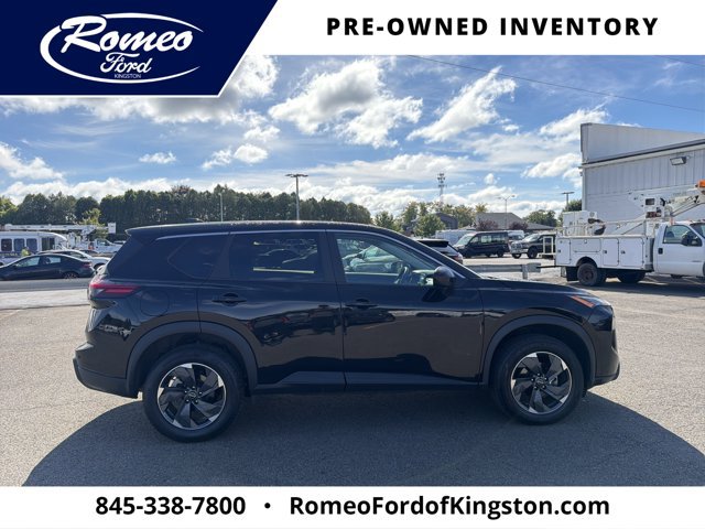 Used 2024 Nissan Rogue SV AWD/4WD image 4