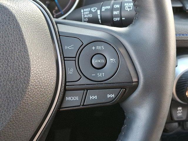 Used 2023 Toyota RAV4 SE image 20