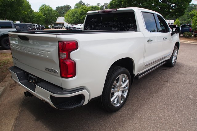Used 2023 Chevrolet Silverado 1500 High Country w/ High Country Premium Package AWD/4WD image 7