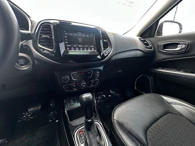 Used 2020 Jeep Compass Latitude FWD image 12