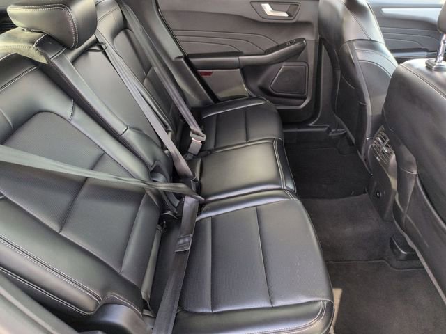 Certified 2024 Ford Escape Platinum image 30