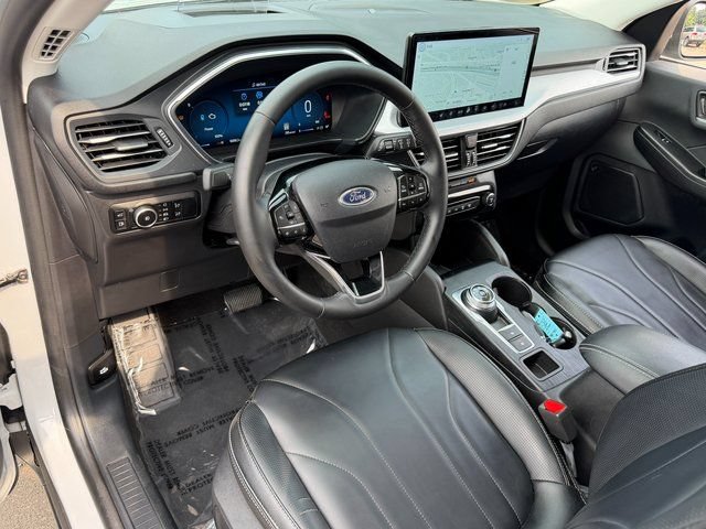 Certified 2025 Ford Escape Platinum w/ Premium Technology Package AWD/4WD image 22