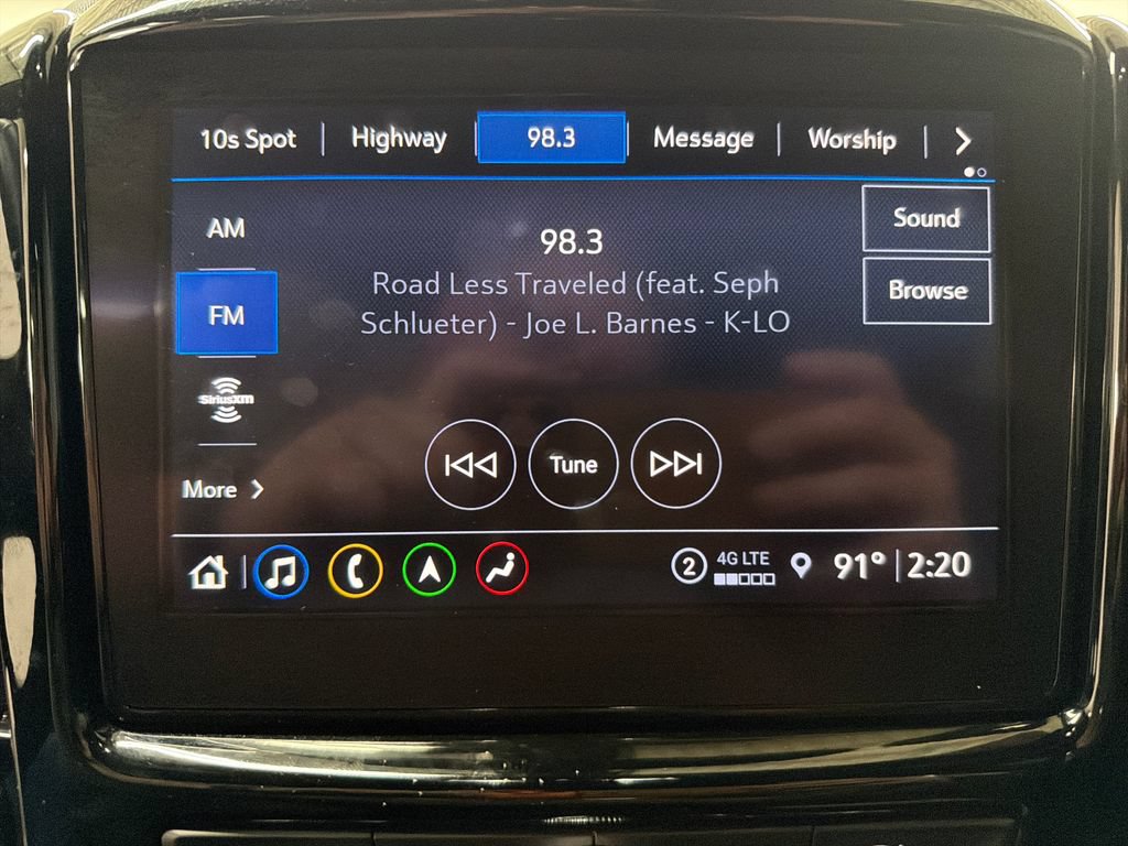 Used 2023 Chevrolet Traverse RS FWD image 25