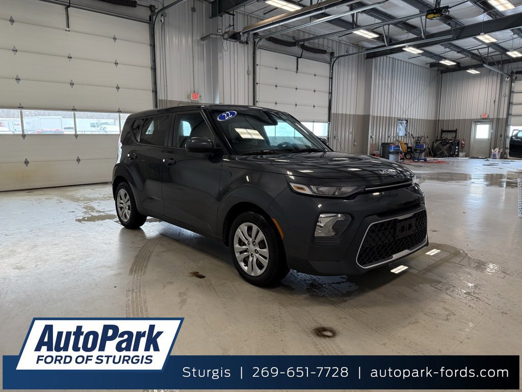 Used 2022 Kia Soul LX image 7