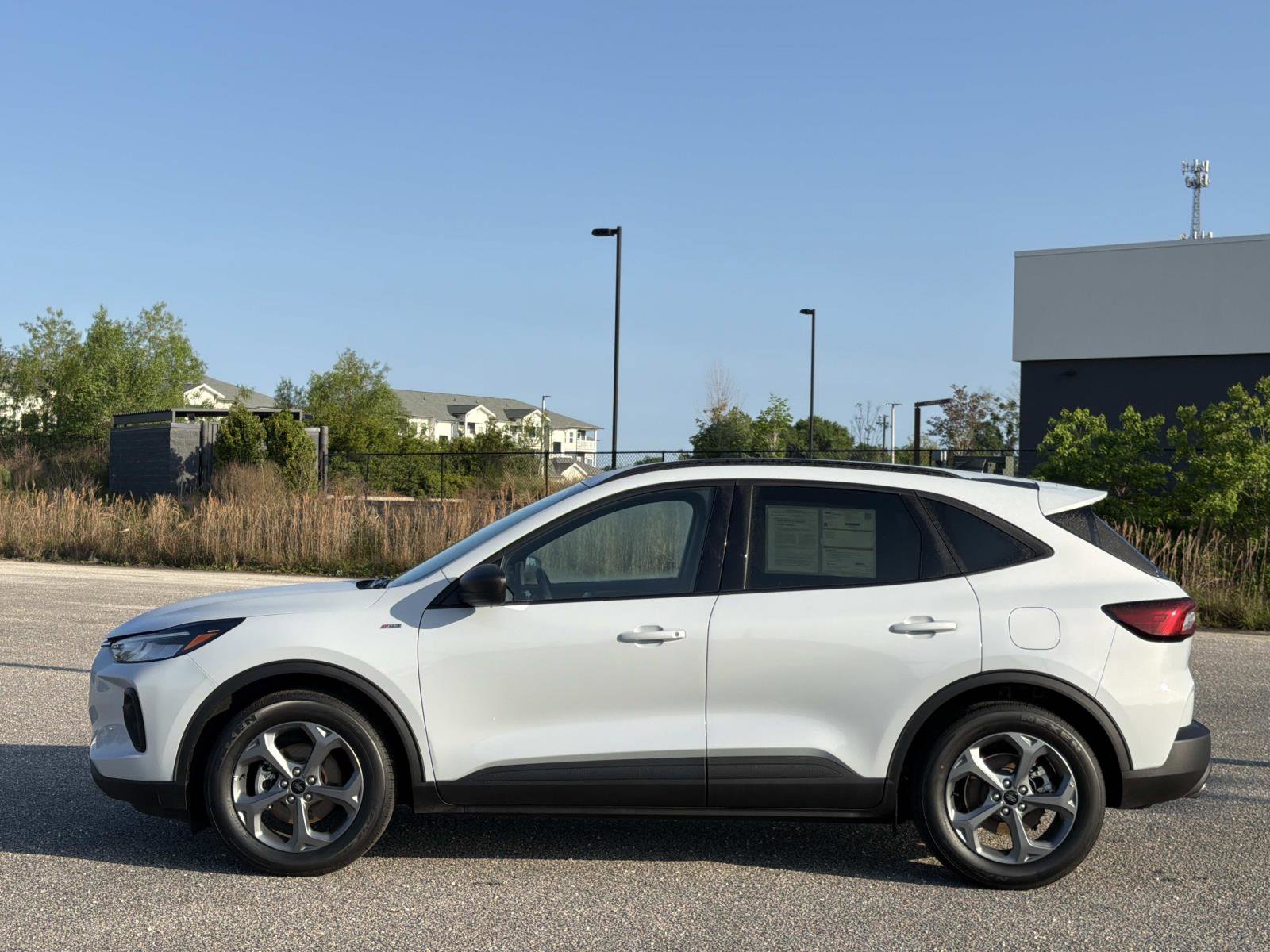 Certified 2025 Ford Escape ST-Line FWD image 7