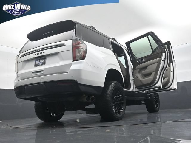 Used 2023 Chevrolet Tahoe Z71 w/ Luxury Package AWD/4WD image 29