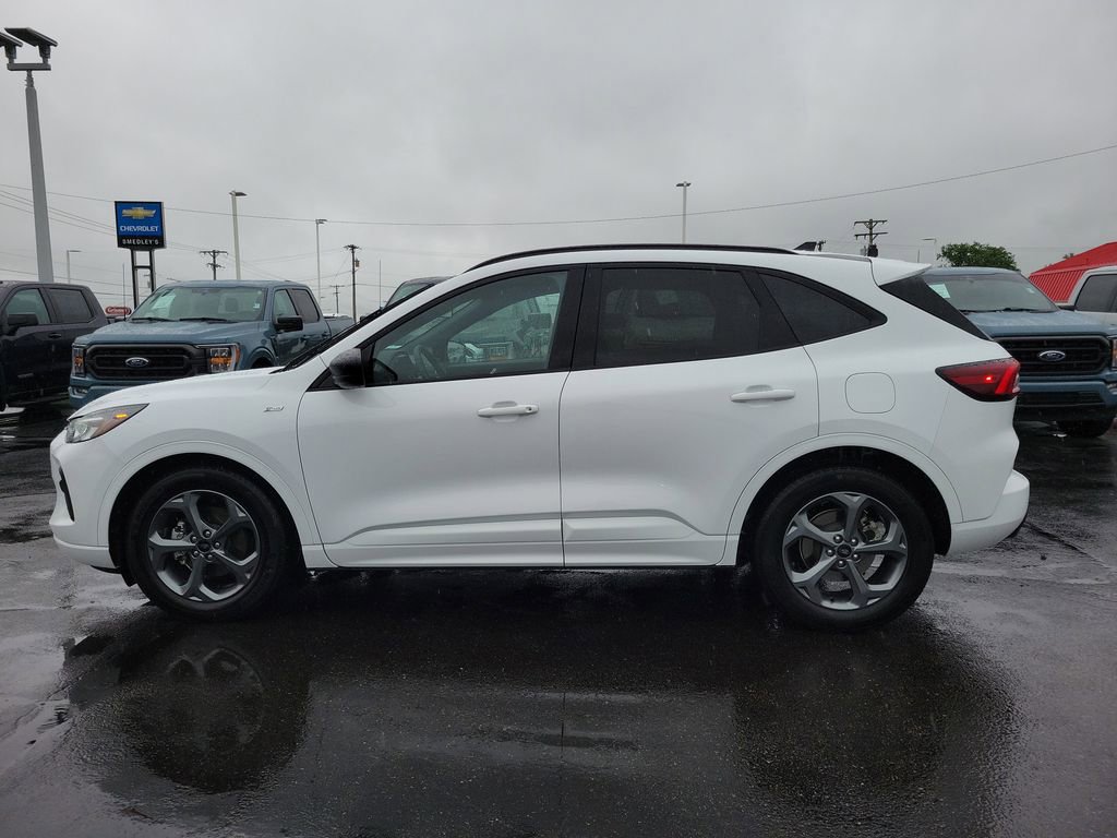 Certified 2023 Ford Escape ST-Line w/ Tech Pack #1 FWD image 7