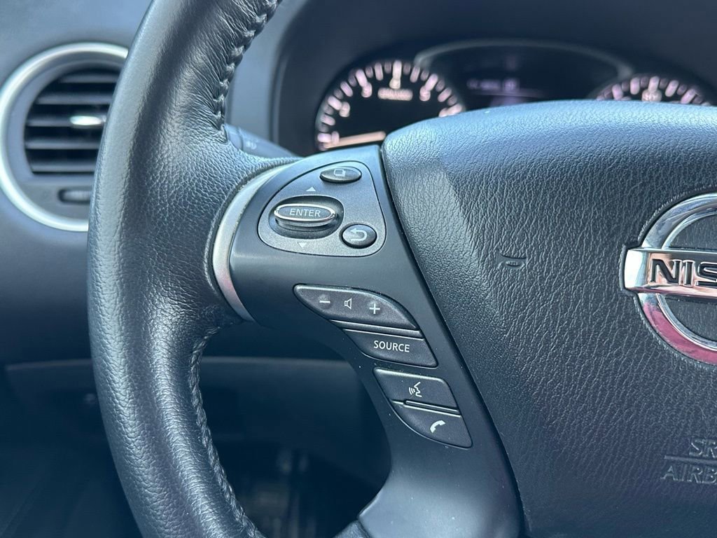 Used 2020 Nissan Pathfinder SV image 27