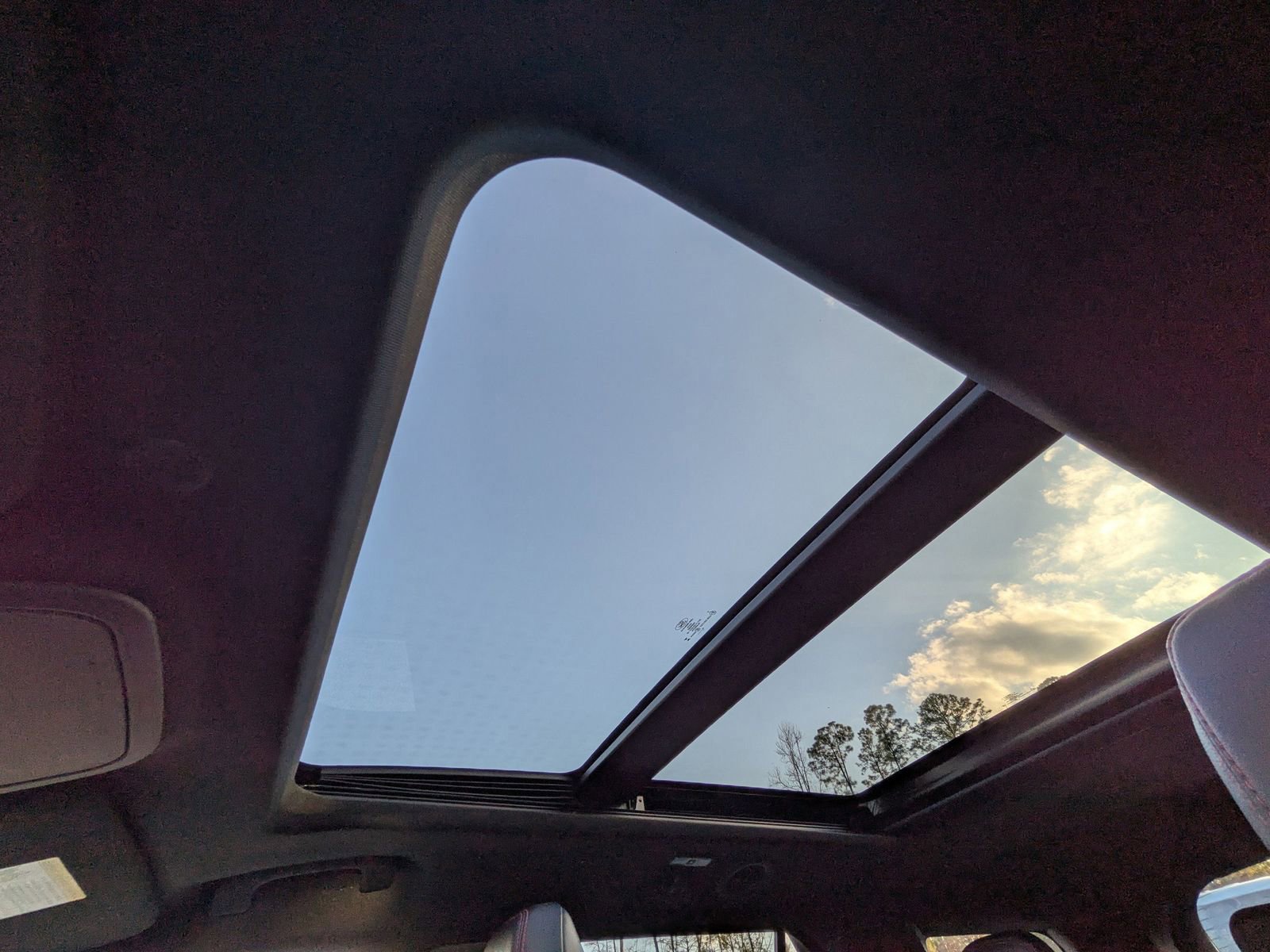 Certified 2023 Ford Explorer ST-Line w/ Class IV Trailer Tow Package image 24