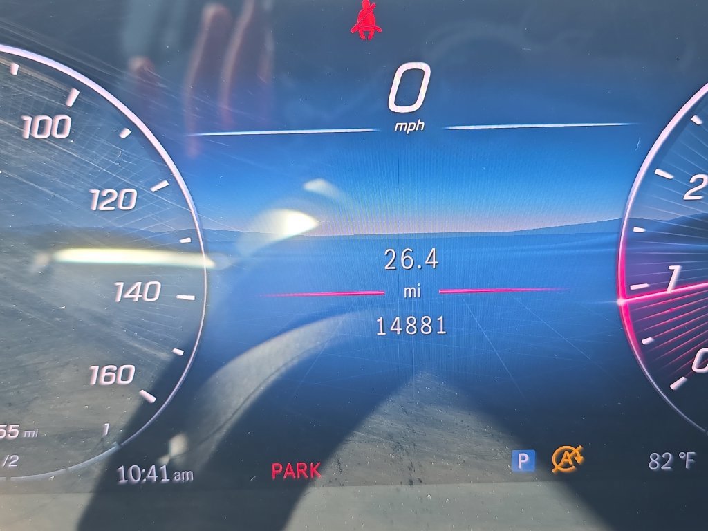 Used 2025 Mercedes-Benz GLC 300 4MATIC image 26