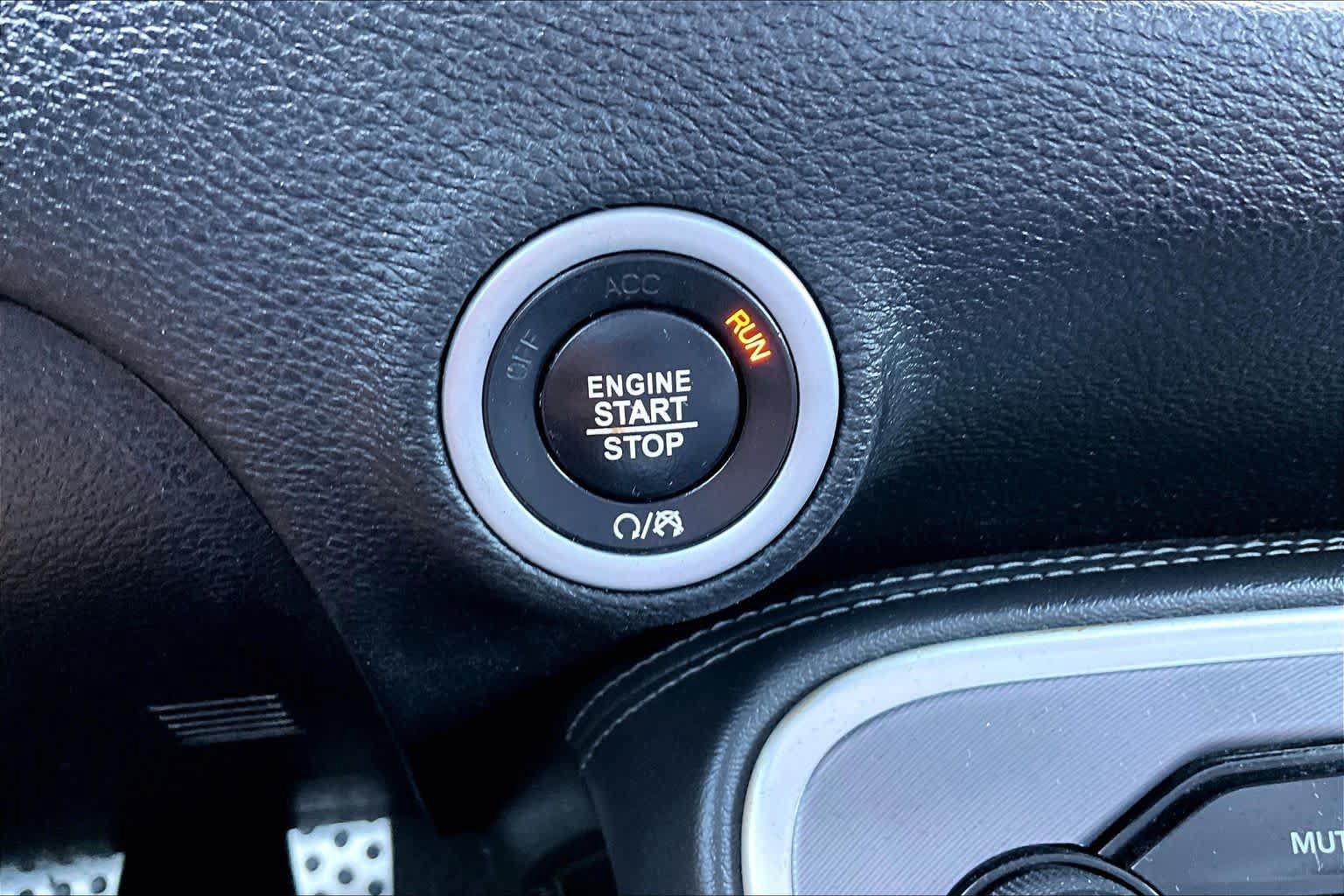 Used 2019 Dodge Challenger R/T RWD image 35