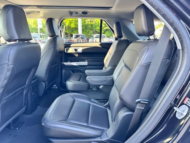 Certified 2022 Ford Explorer XLT w/ Equipment Group 202A AWD/4WD image 41