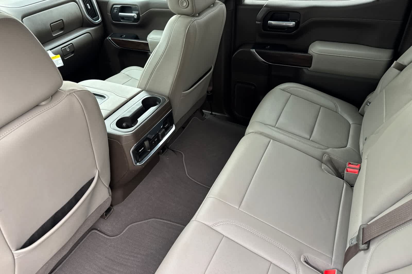 Used 2022 GMC Sierra 1500 SLT w/ SLT Convenience Package AWD/4WD image 4