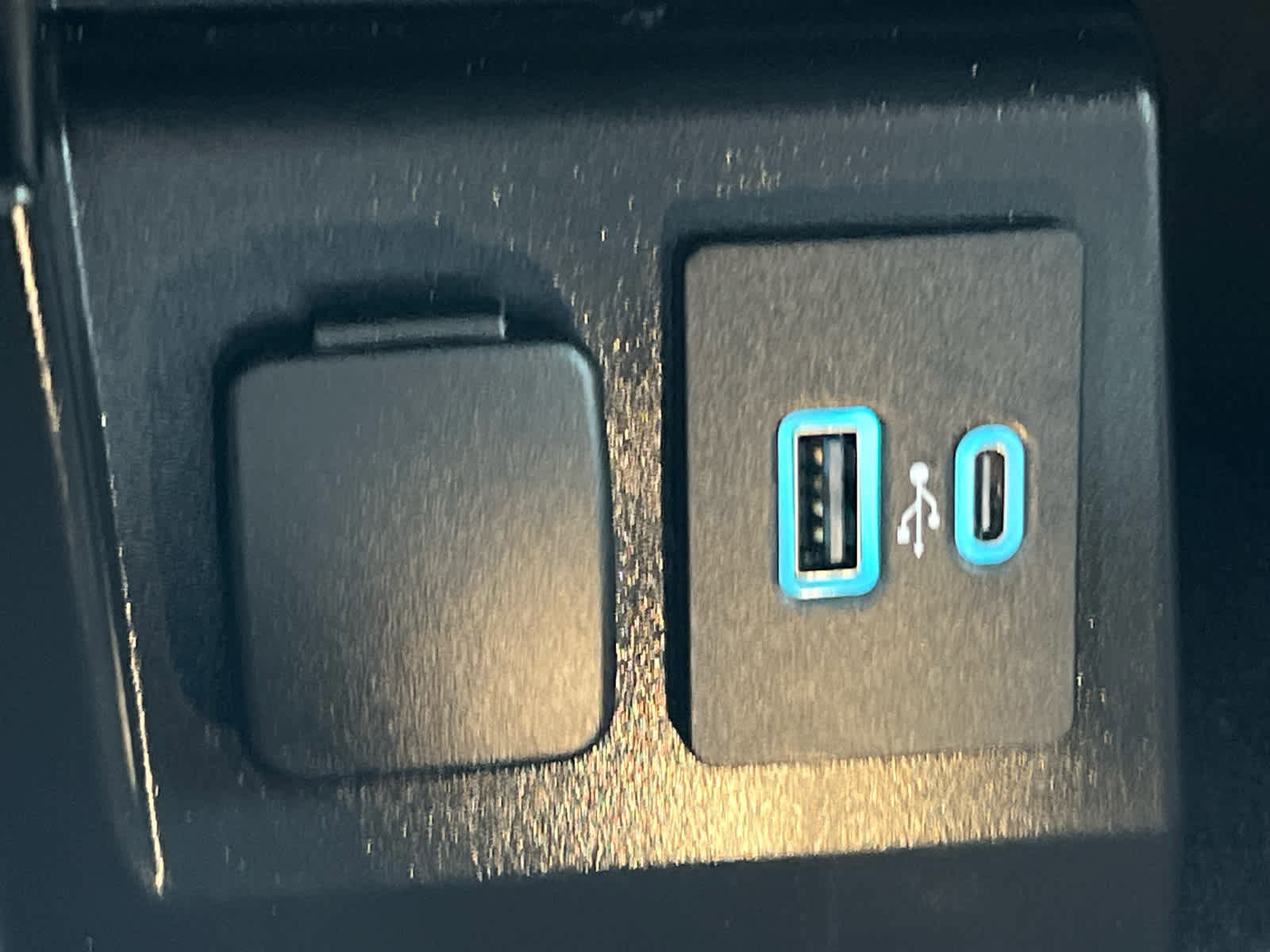 Certified 2023 Ford Explorer XLT w/ Equipment Group 202A image 28