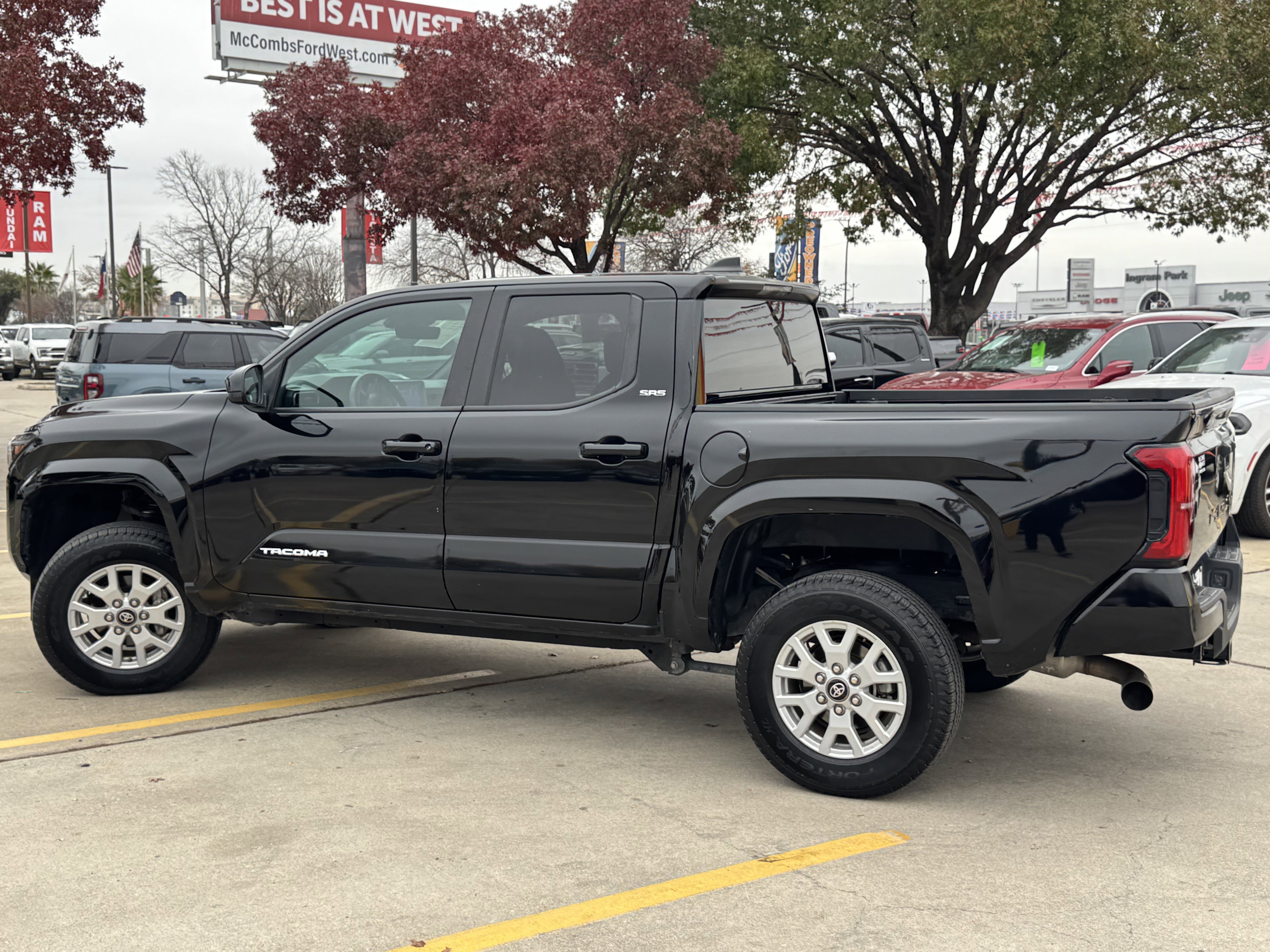 Used 2024 Toyota Tacoma SR5 image 9
