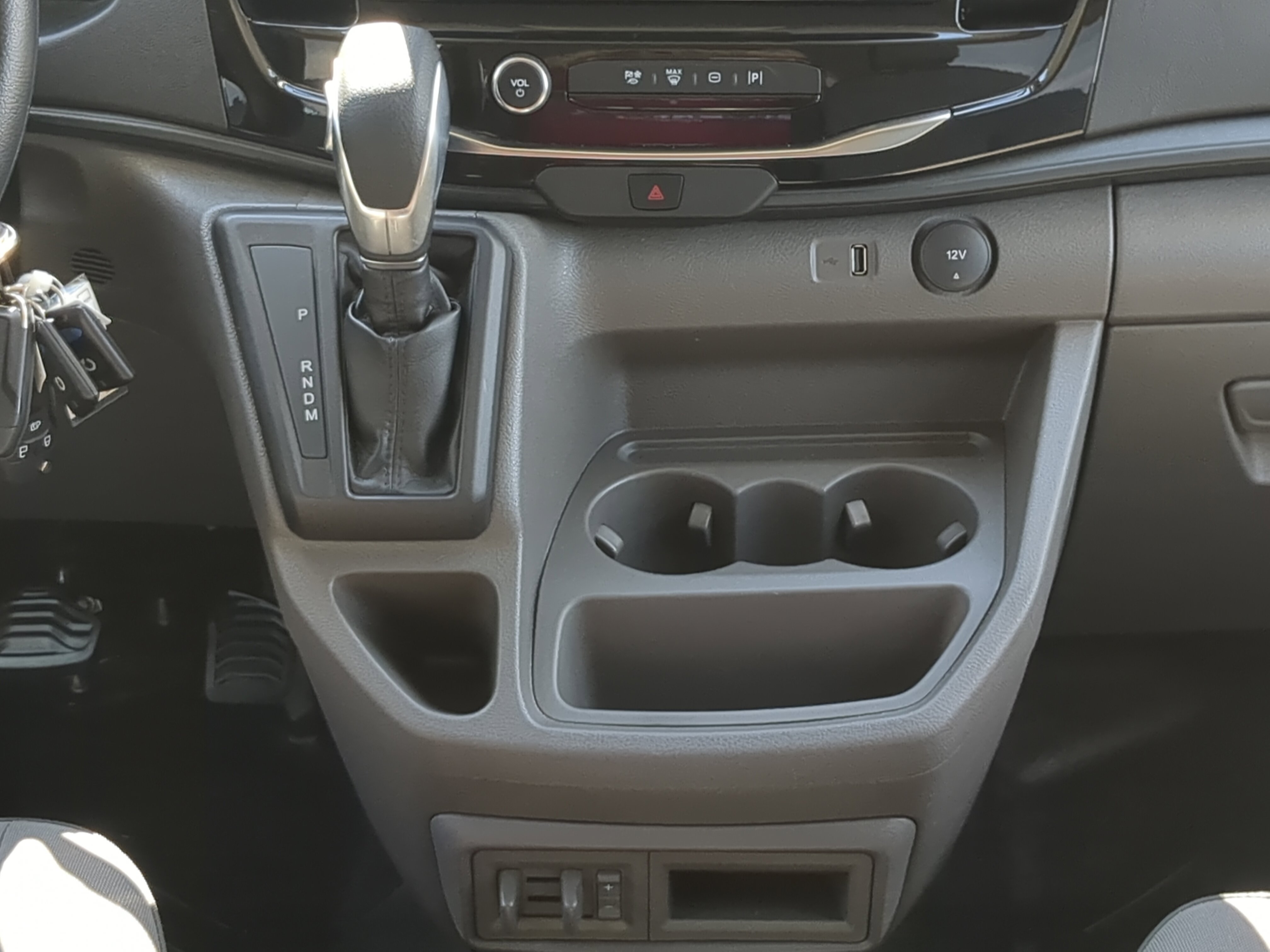 Certified 2025 Ford Transit 350 XLT RWD image 17