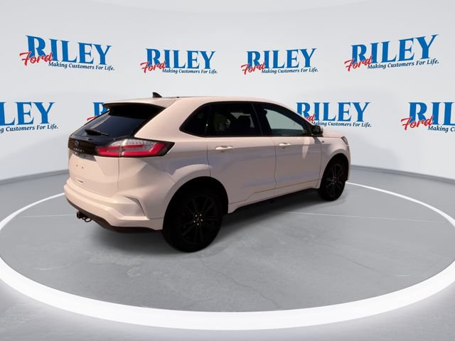Certified 2024 Ford Edge ST-Line w/ Class II Trailer Tow Package AWD/4WD image 9