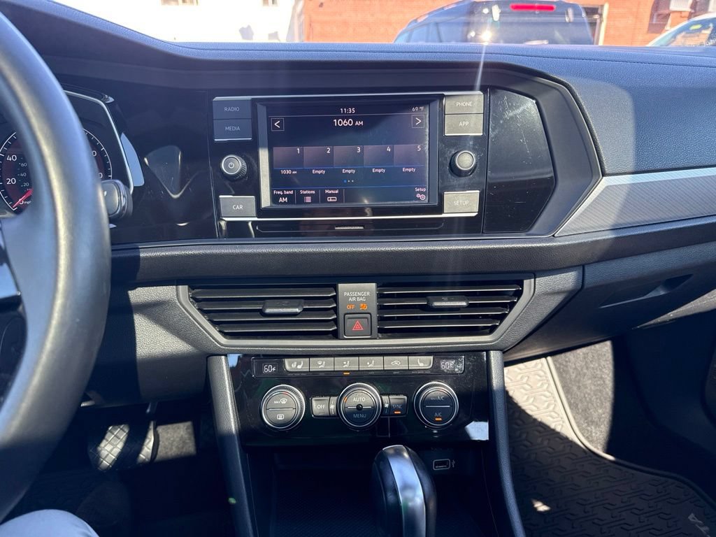 Used 2019 Volkswagen Jetta R-Line w/ R-Line Cold Weather Package FWD image 23