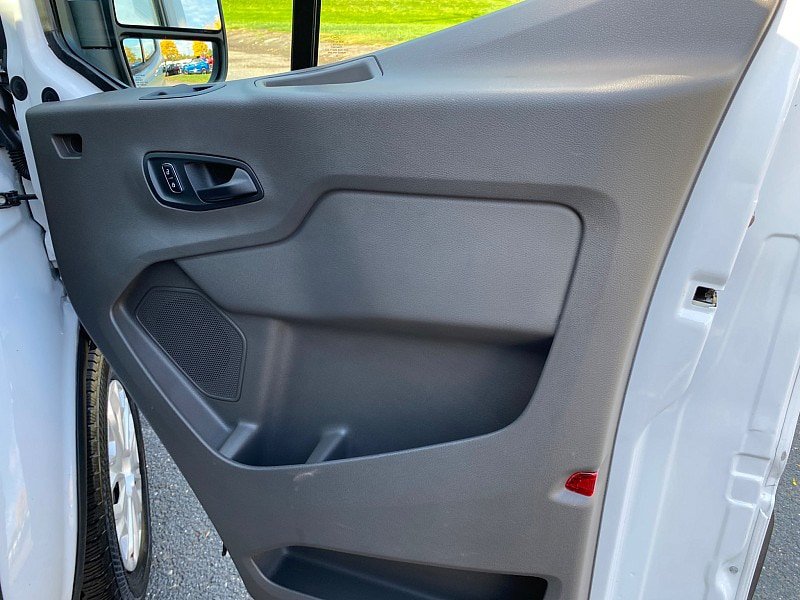 Certified 2025 Ford Transit 250 Low Roof w/ Exterior Upgrade Package RWD image 30