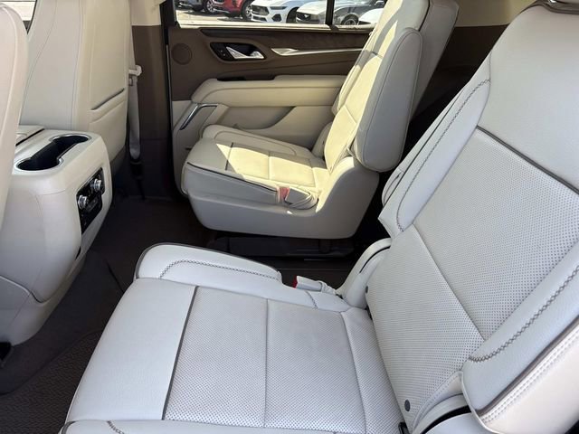 Used 2022 GMC Yukon Denali AWD/4WD image 18