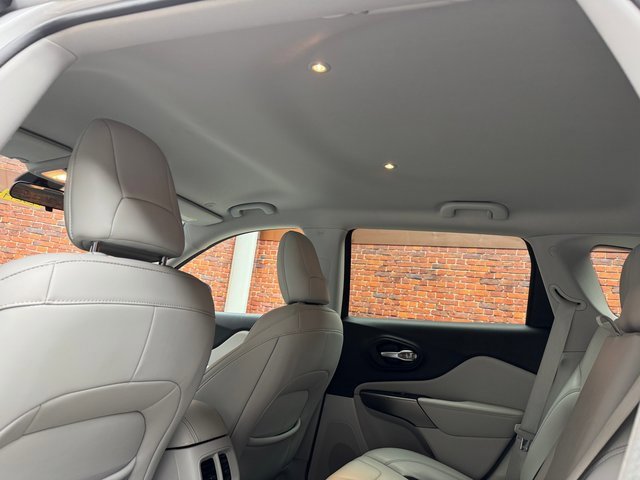 Used 2020 Jeep Cherokee Latitude Plus w/ Cold Weather Group image 26