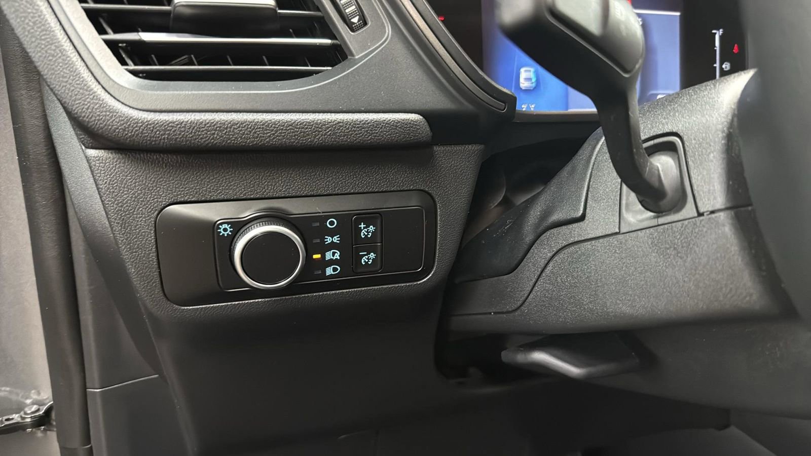 Certified 2025 Ford Escape Active image 18