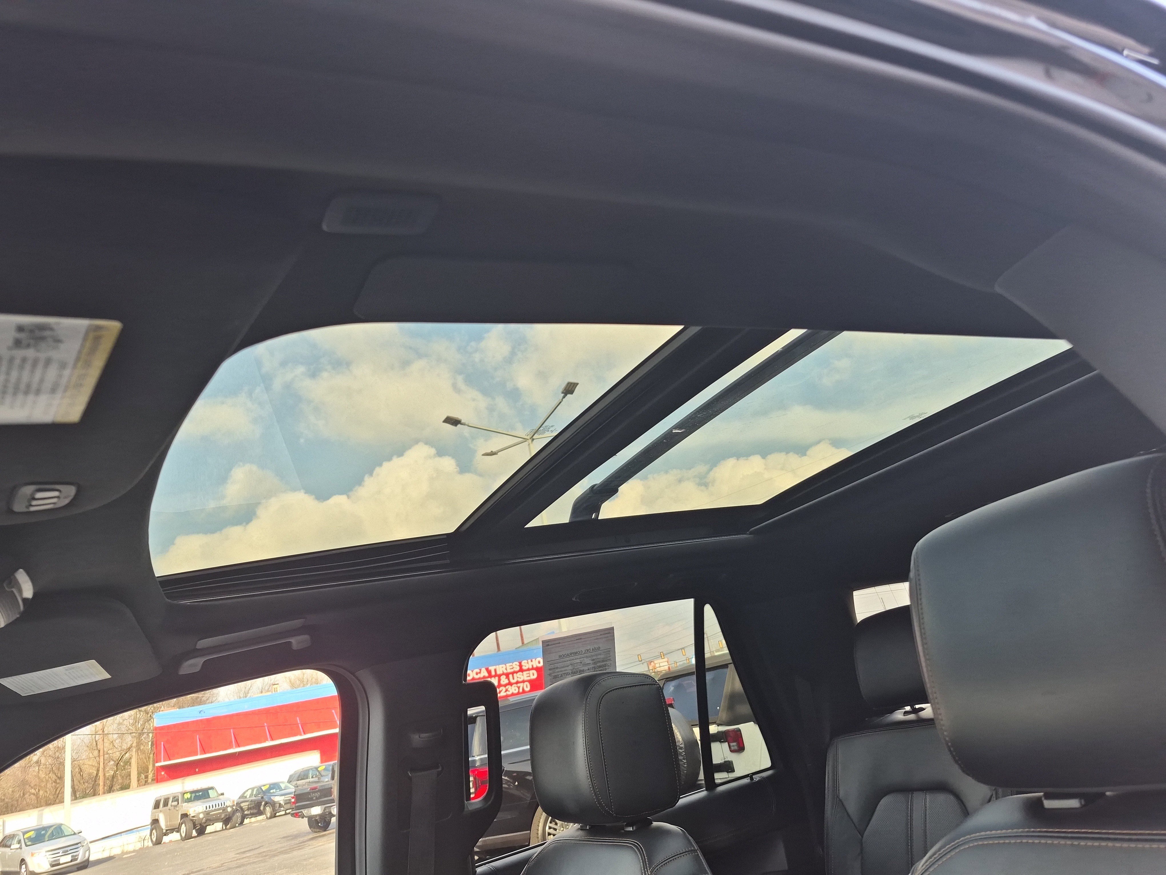 Certified 2023 Ford Expedition Max Platinum image 9