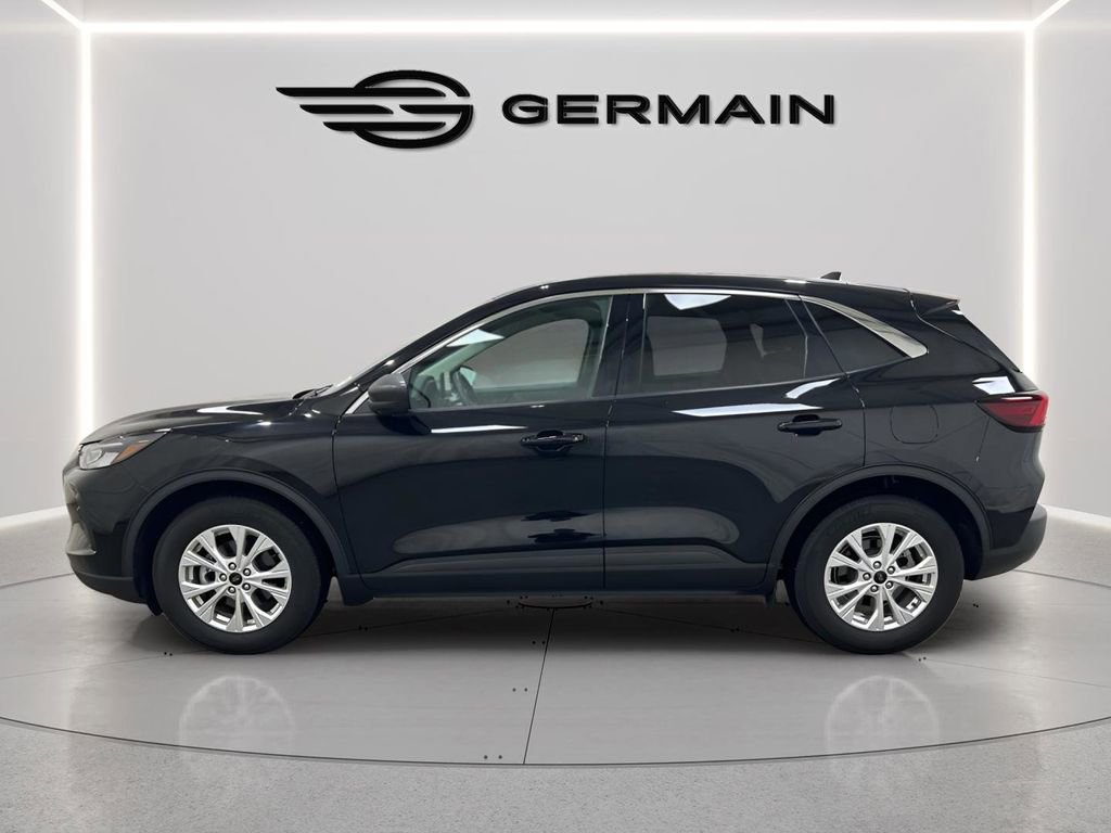 Certified 2024 Ford Escape Active w/ Cold Weather Package FWD image 4
