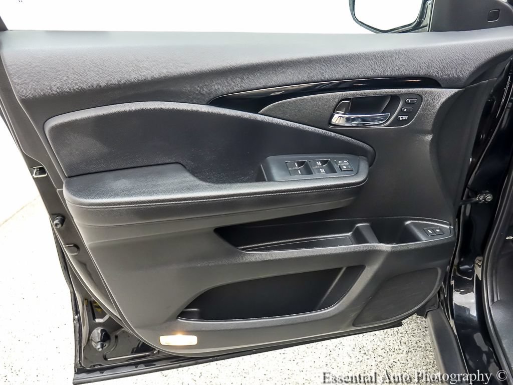 Used 2020 Honda Pilot Touring image 24