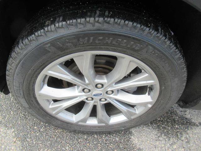Certified 2023 Ford Explorer XLT w/ Equipment Group 202A AWD/4WD image 12