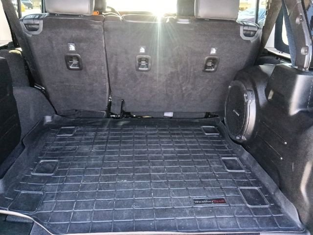 Used 2021 Jeep Wrangler Unlimited Rubicon AWD/4WD image 19