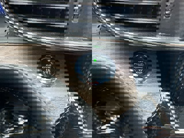 Certified 2021 Ford Explorer Platinum w/ Equipment Group 601A image 21