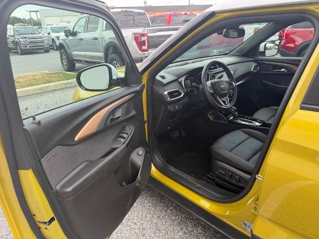 Used 2023 Chevrolet TrailBlazer ACTIV w/ Sun and Liftgate Package FWD image 10