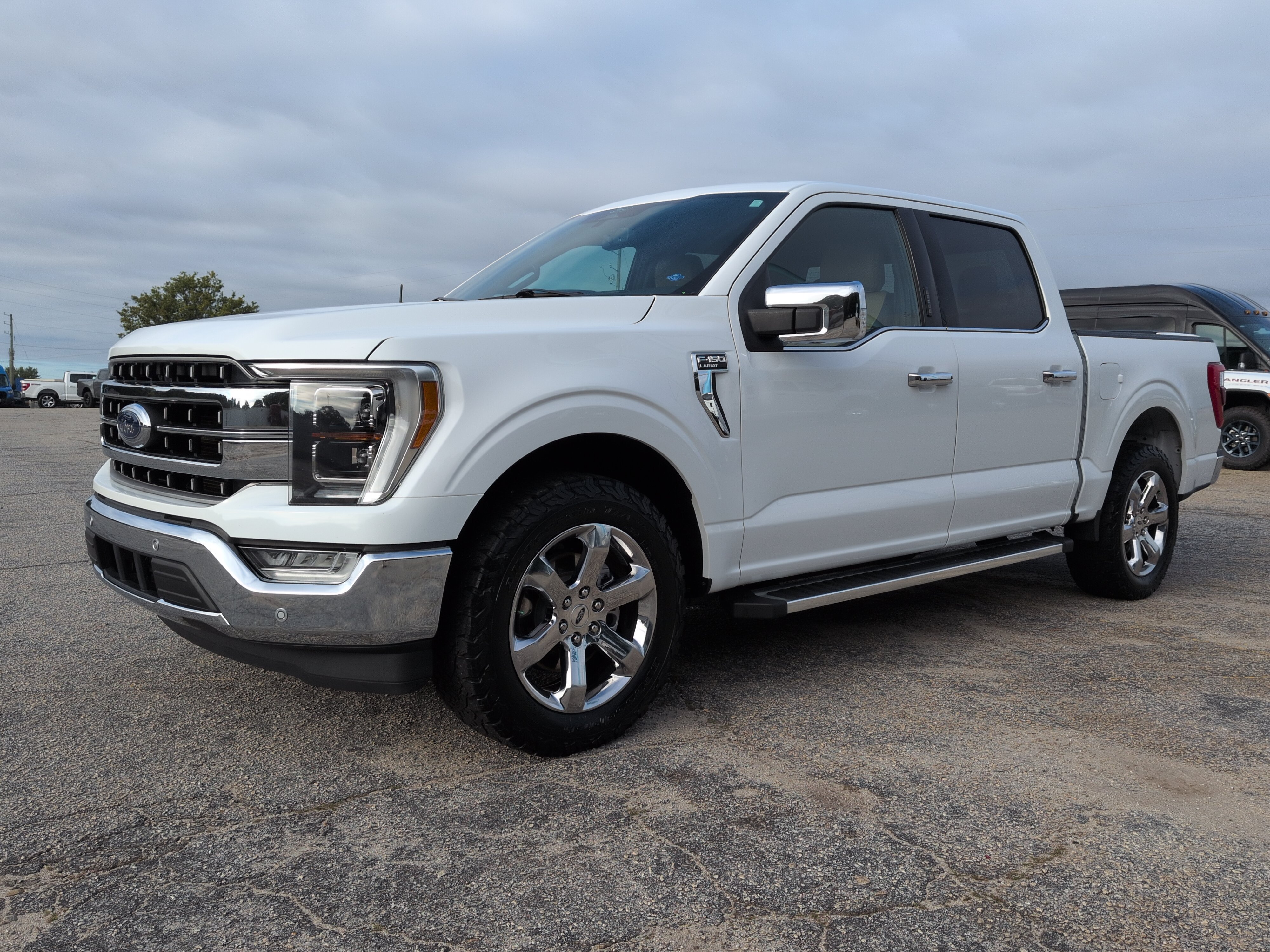 Certified 2022 Ford F150 Lariat w/ Equipment Group 502A High RWD image 6