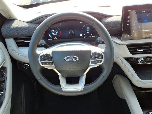 Certified 2025 Ford Explorer Active w/ Active Comfort Package AWD/4WD image 11