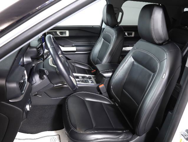 Certified 2021 Ford Explorer XLT w/ Equipment Group 202A image 8