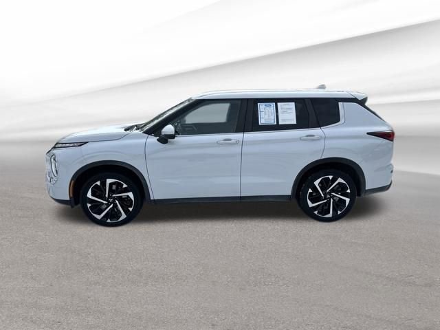 Used 2022 Mitsubishi Outlander ES image 4