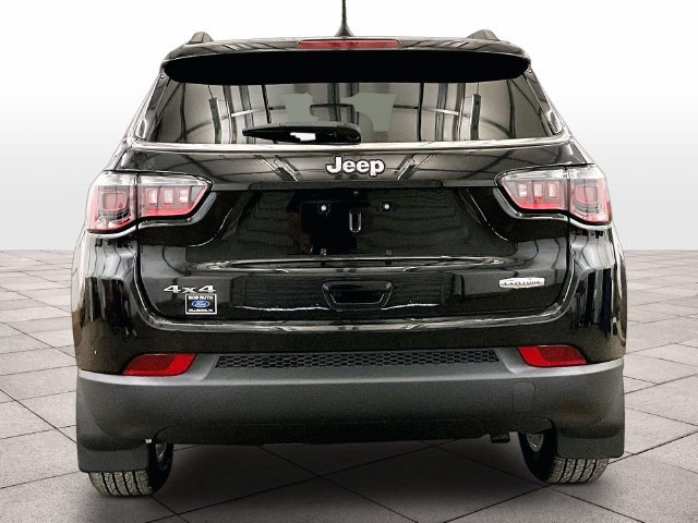 Used 2022 Jeep Compass Latitude w/ Convenience Group AWD/4WD image 4