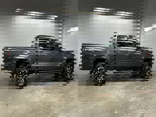 Used 2020 Toyota Tacoma TRD Sport image 3