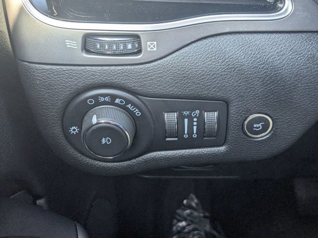 Used 2021 Jeep Cherokee Limited w/ Elite Package image 16